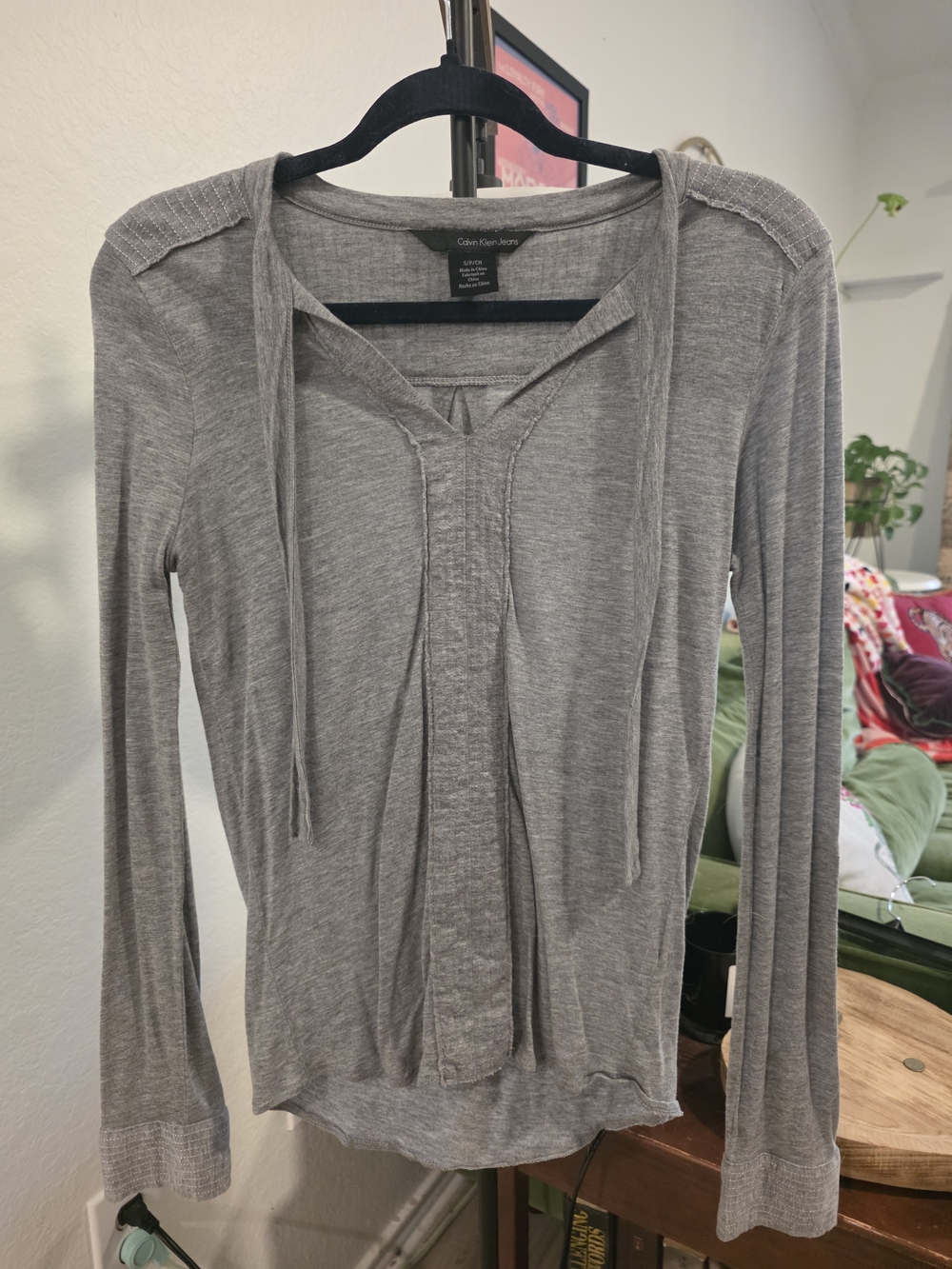 Calvin Klein Jeans Women's Gray Long-Sleeve Hooded Top
